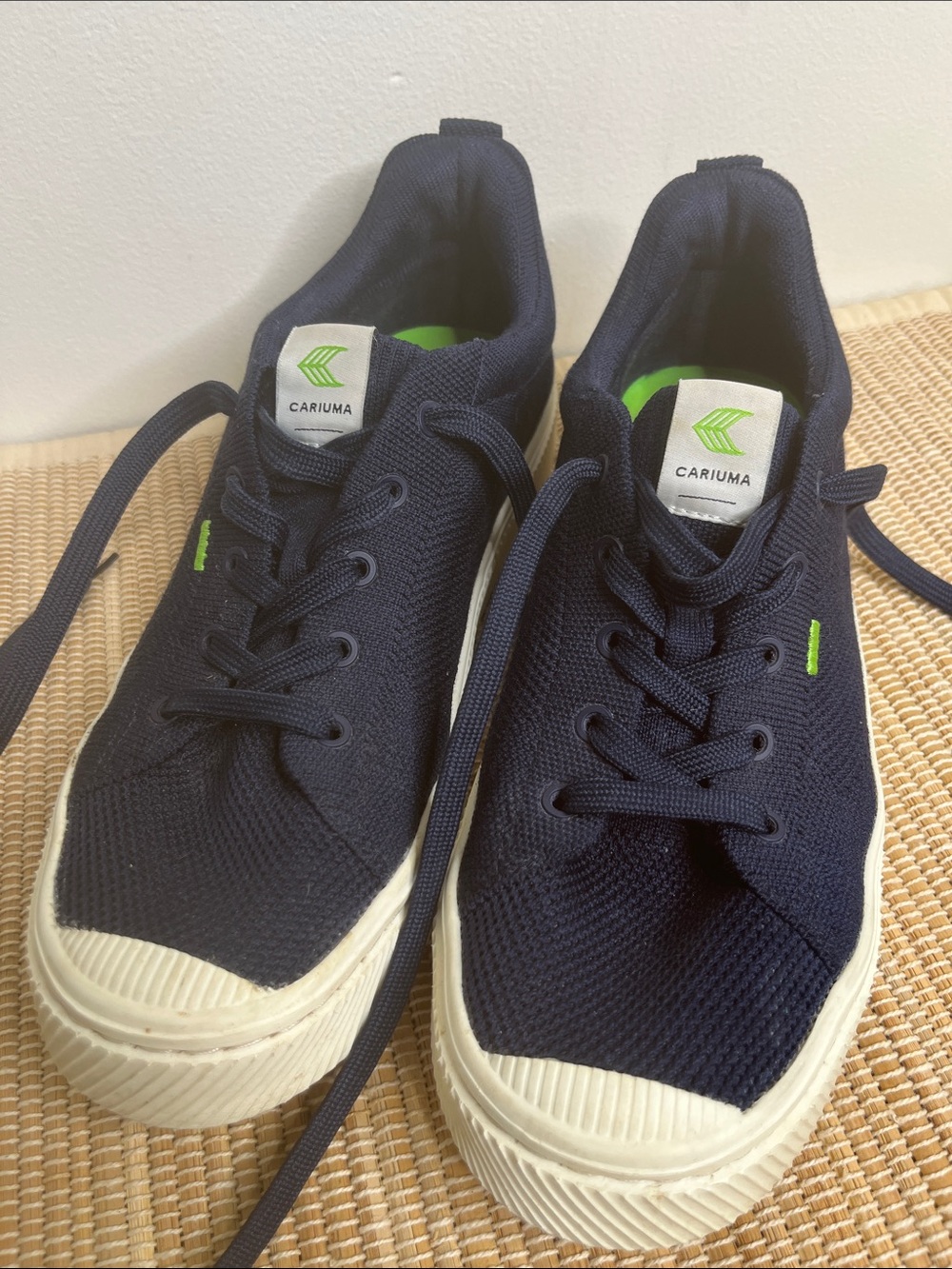 Cariuma IBI Low Navy Sneakers with Lime Green Accents and White Sole Size 9